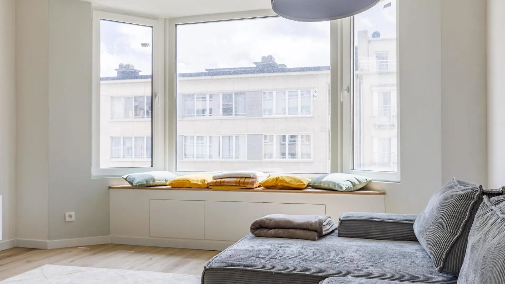 Huswell - Modern Centrally Located Apartment In Ostende
