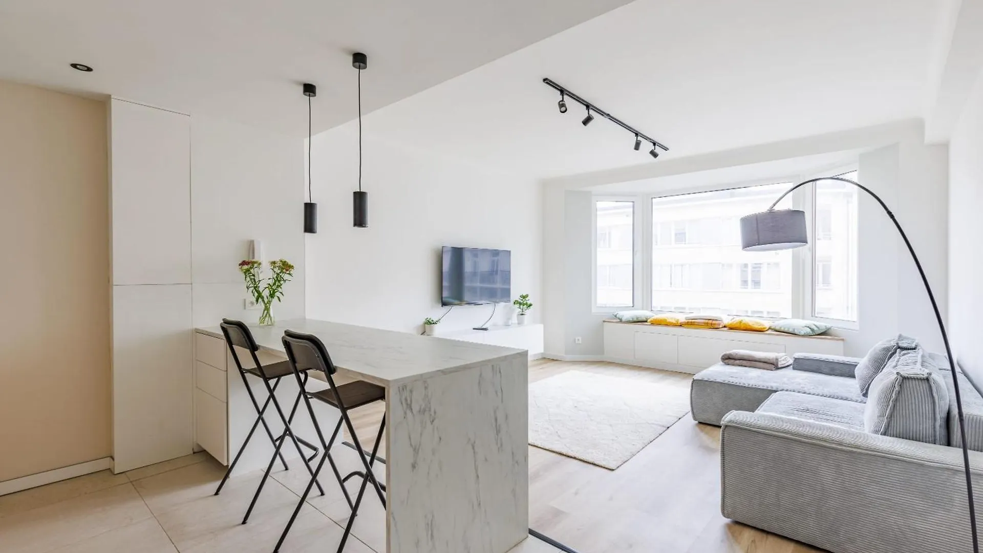 Huswell - Modern Centrally Located Apartment In Ostende